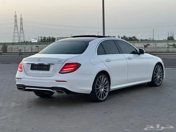 مرسيدس E300 خليجي موديل 2020 موجودة بدبي 16