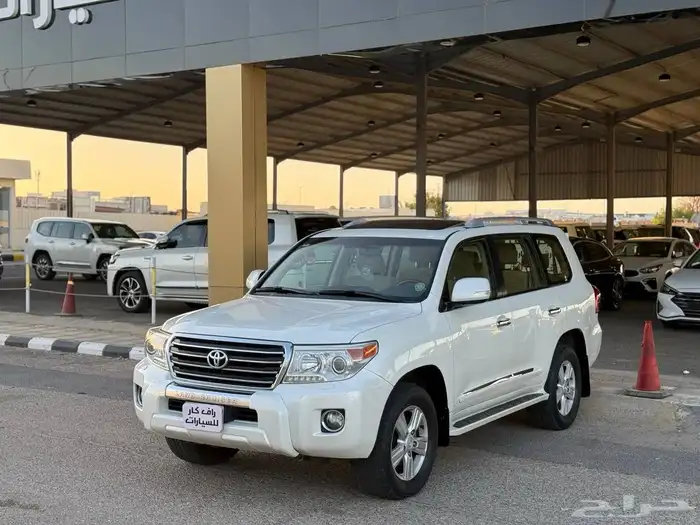 تويوتا لاندكروزر GXR 2013 سعودي 9