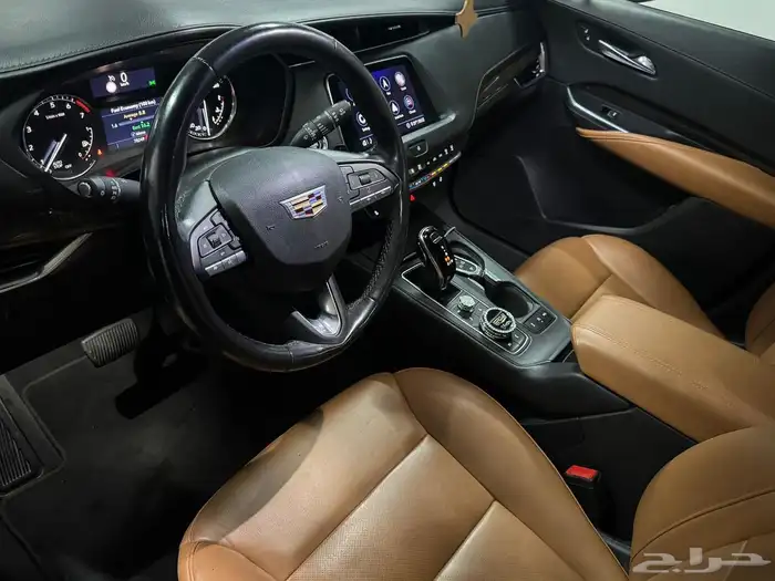 كاديلاك XT4 2020 4