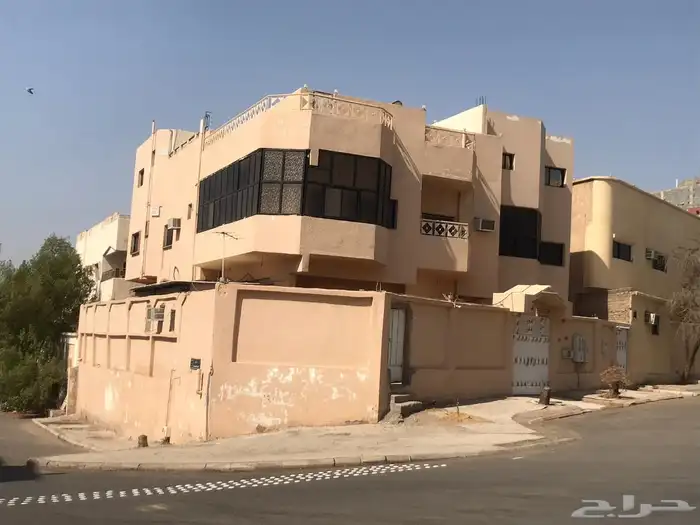 فيلا نظام شقق للبيع في المدينة المنورة 0