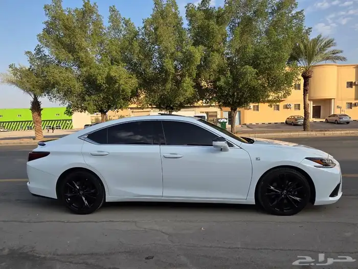لكزس 2022 ES350 اف اسبورت 3