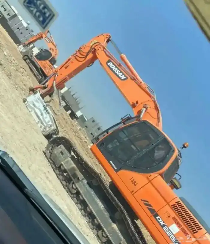 معدات لليجار. جيسي بي بوبكات 1