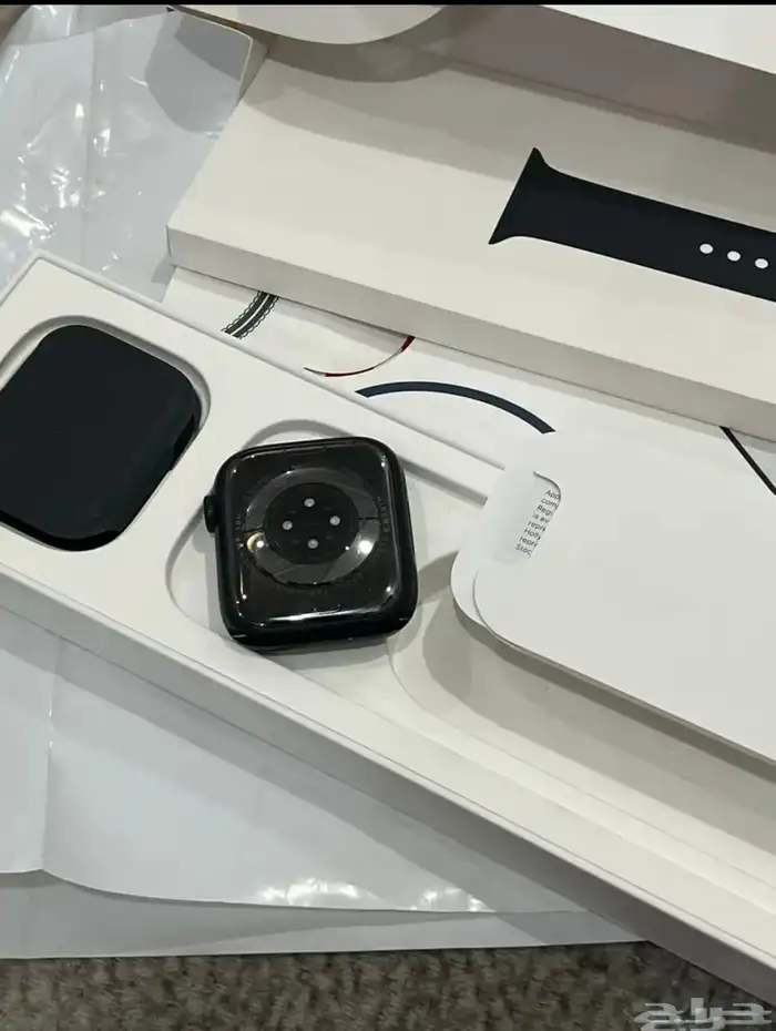 ايفون 13 برو ماكس و ساعه ابل للبيع 8