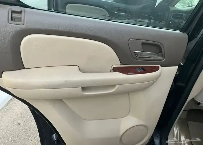 تاهو فل كامل دبل سعودي لون اسود ملكي 3
