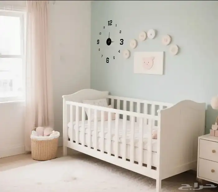 ساعة حائط ذهبية 1