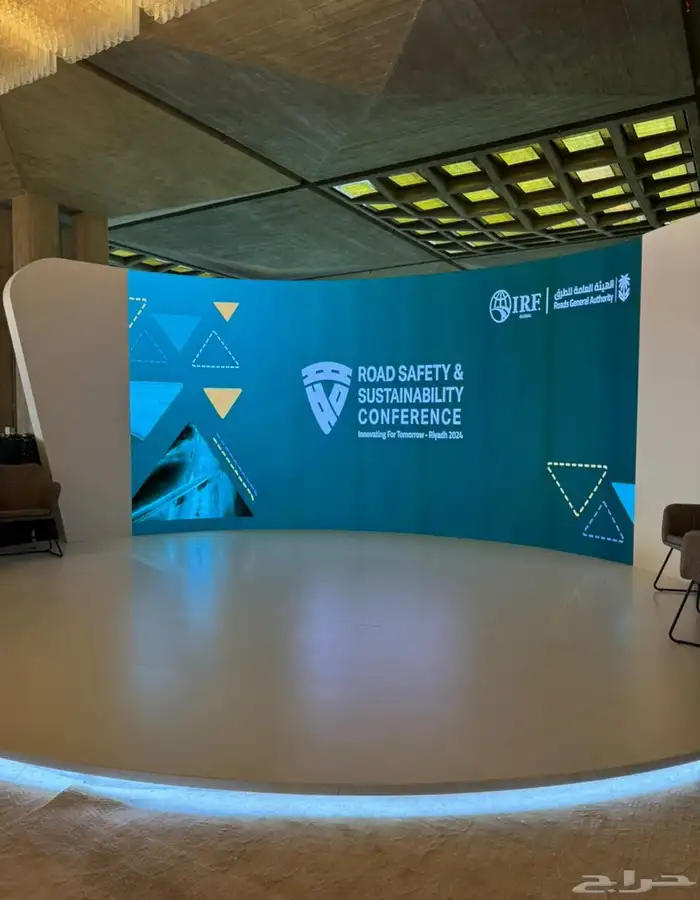 تاجير شاشات واضائات وصوتيات واستيج 91