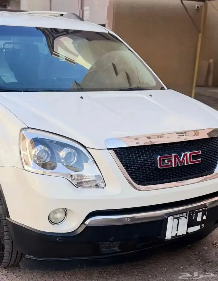 جمس (GMC) اكاديا نظيفة - نصف فل - ممشى قليل 2