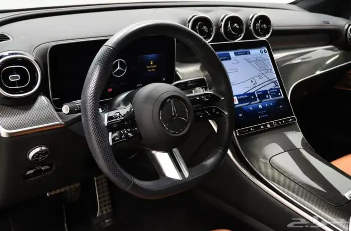 مرسيدس GLC 300 كوبيه داخليه جملي بسسعرر خيالي 4