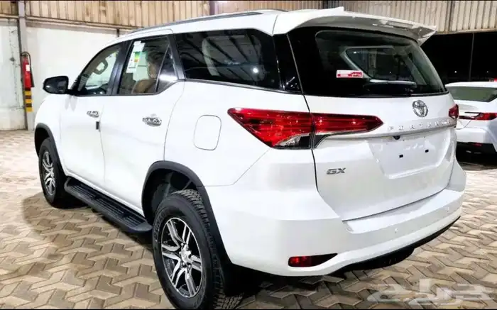 فورشنر 2025 للإيجار 2