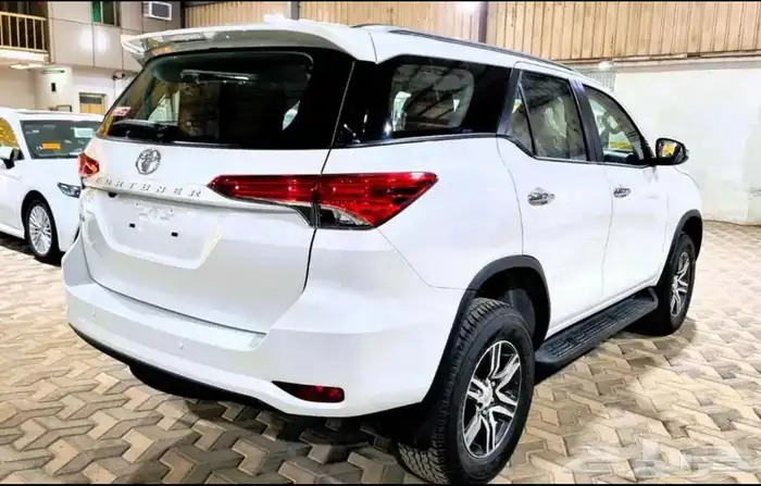 فورشنر 2025 للإيجار 3