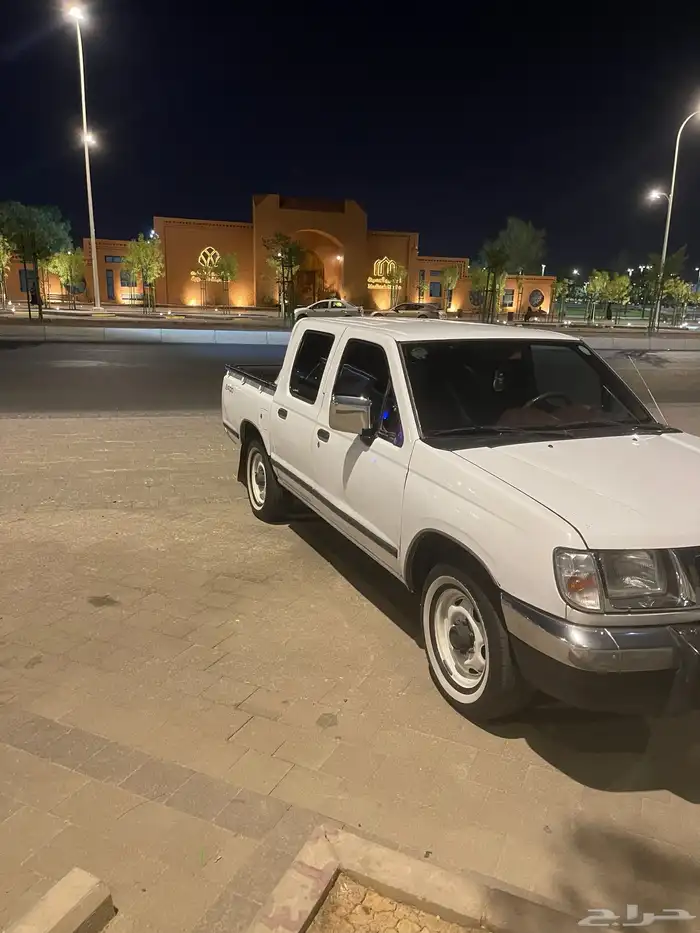 للبيع ددسن نيسان غمارتين 0