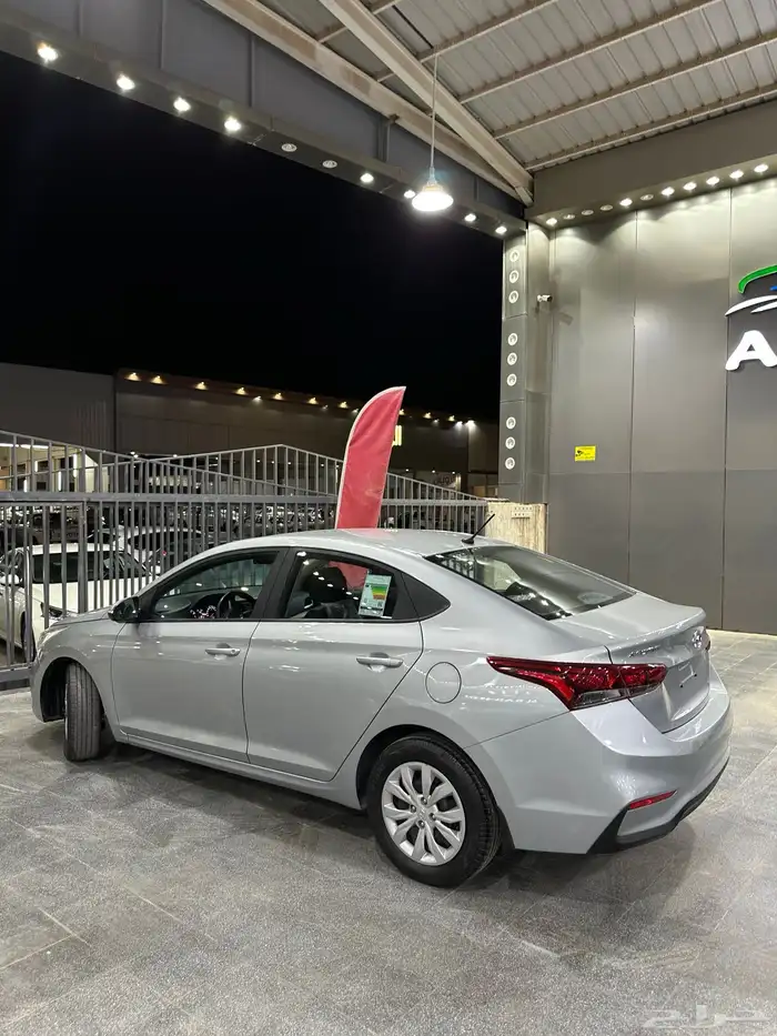 اكسنت 2020 فضي 1.6 لدى معرض(عبيد الرشيدي) 3
