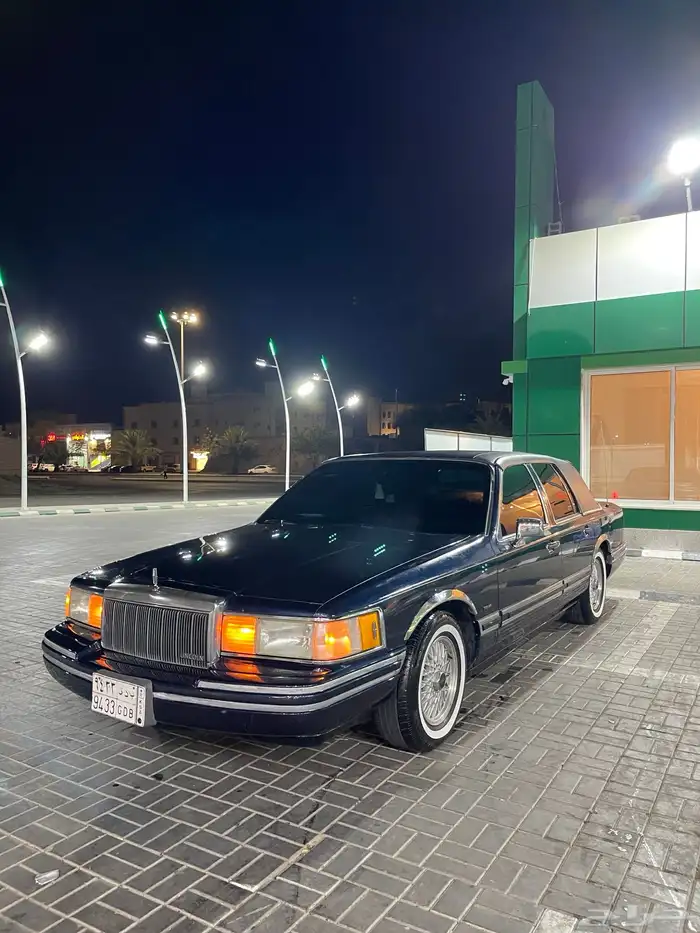 لينكولن تاون كار 92 2