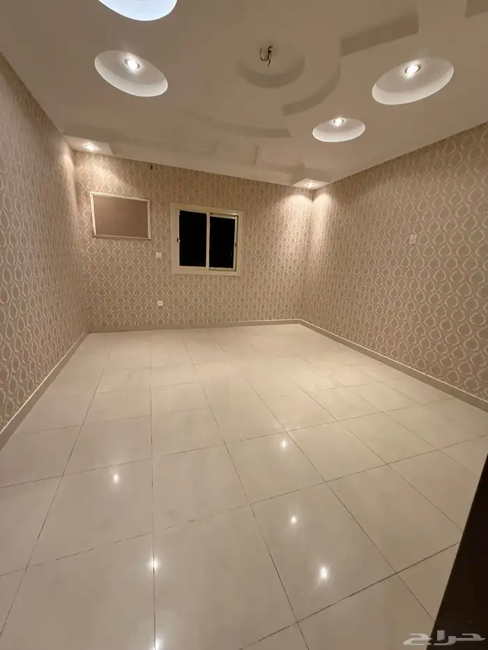 شقه فاخره للبيع 4