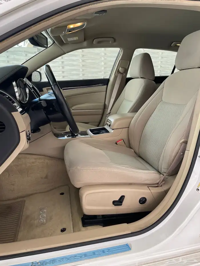 كرايسلر 2014 C300 12