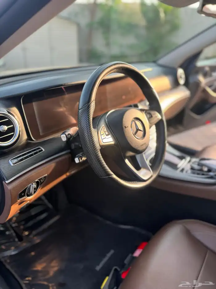 مرسيدس E300 (مخزنه) 11