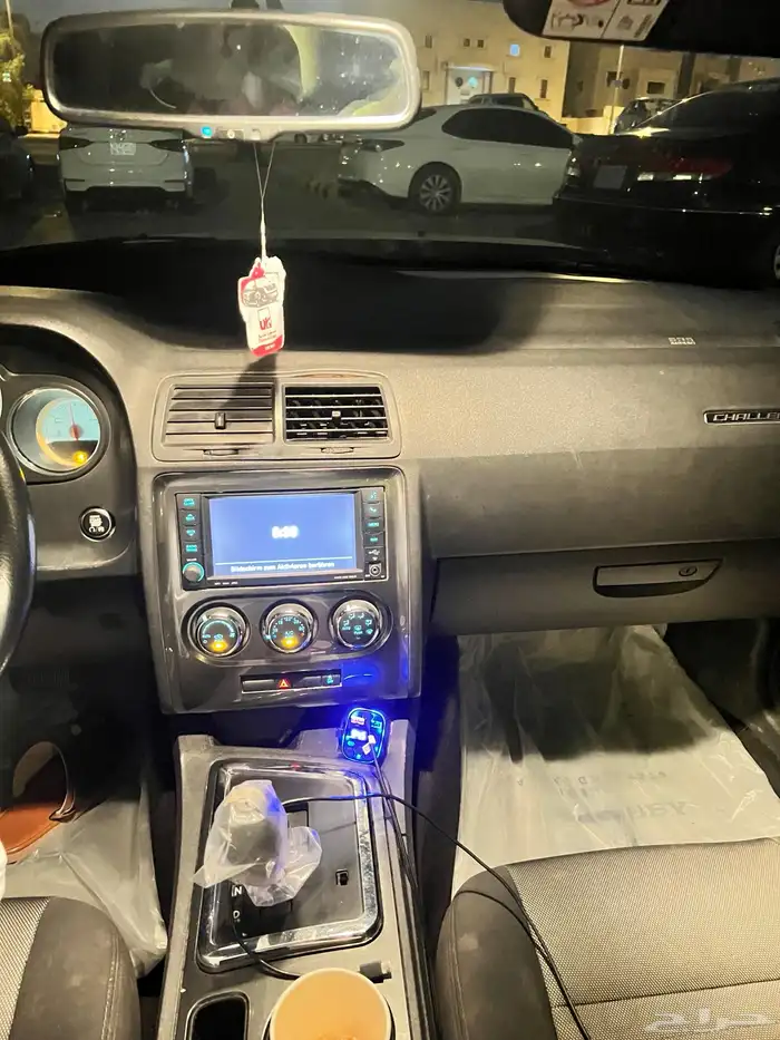 للبيع تشالنجر 2013 محول 2020 srt 4