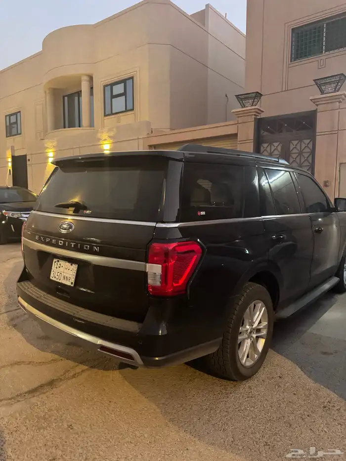 فورد اكسبيديشن 2024 XLT ممشي 20 000 4