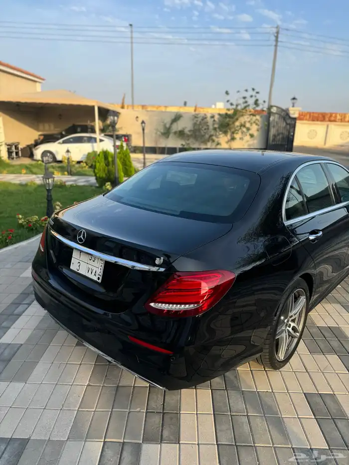 مرسيدس E300 (مخزنه) 9