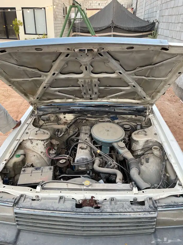 نيسان لوريل 1985 200L تشليح قطع 54