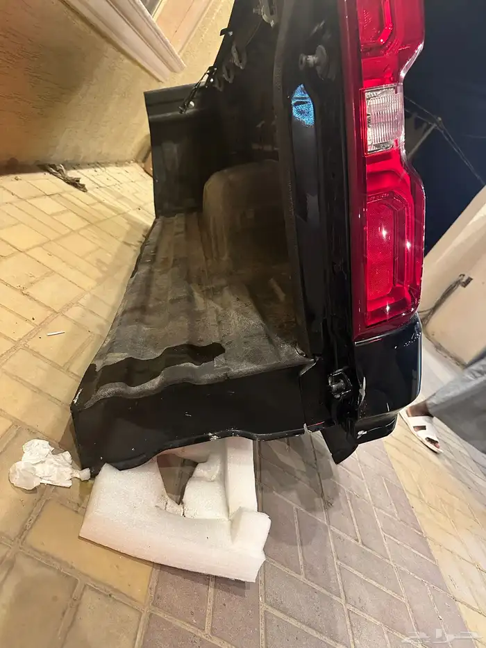 قشره صندوق سلفرادو يمين موديل 24 3
