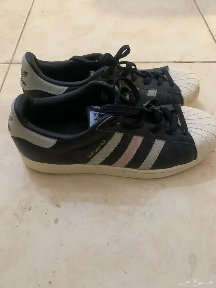 حذا ء رياضي 1