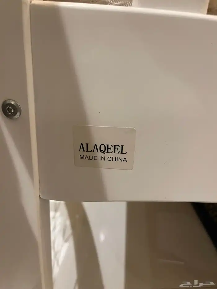 للبيع سرير جديد طراحه جديده لم يستخدم خدوش خفيفه في الزوايا 5