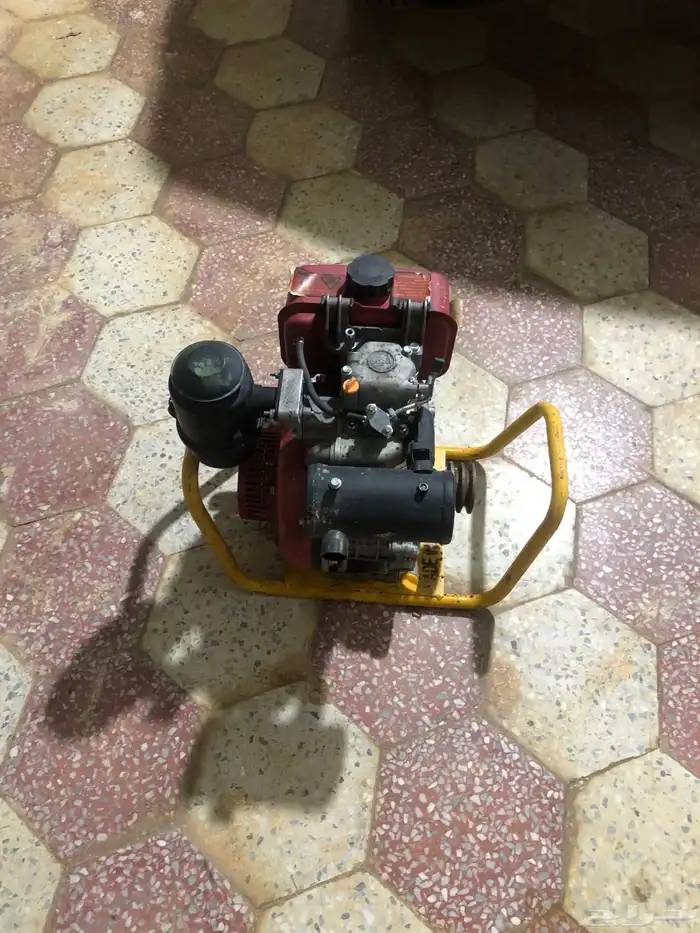 للبيع ماطور لمبر قيني ديزل يحتاج طرنبة ديزل 8