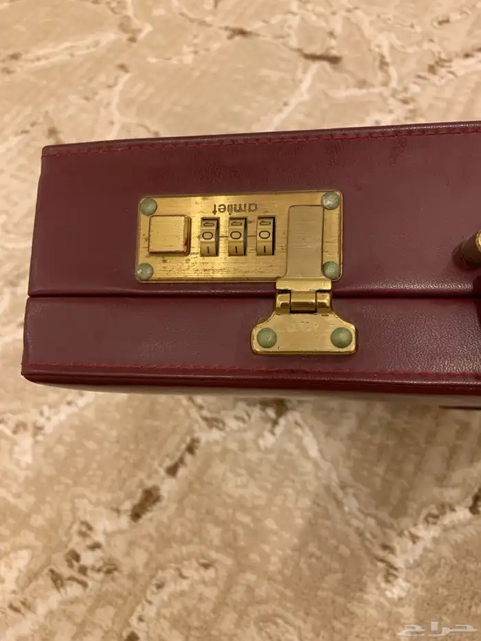 شنطة دبلوماسيه من كارتتيه فنتج اصلي 8