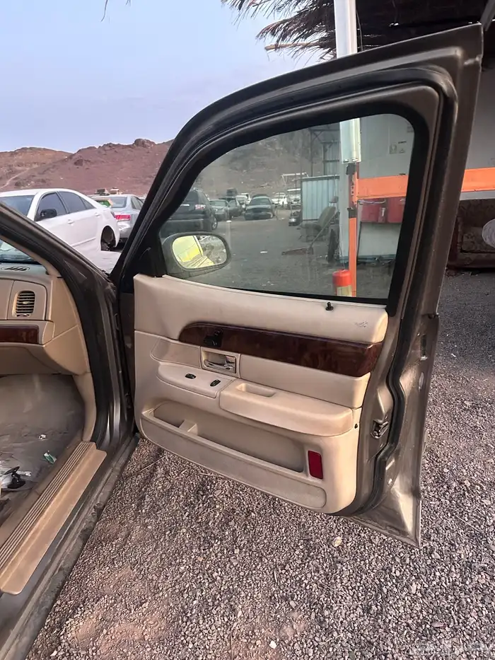 قطع غيار فورد موديل 2006 ماركيز مدخل هلوز 5