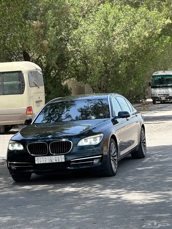 للبيع بي ام 740 17