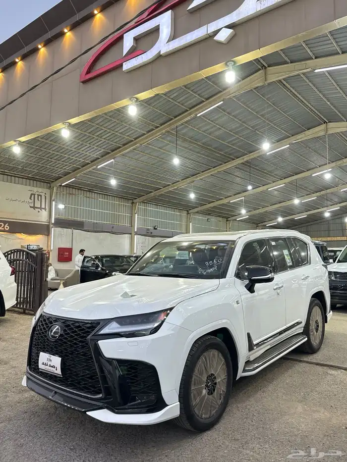 لكزس 2025 LX600 اف سبورت عداد جديد سعودي 1