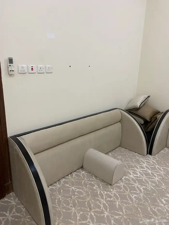 كنب وطاولتين وفرشه وستاره 0