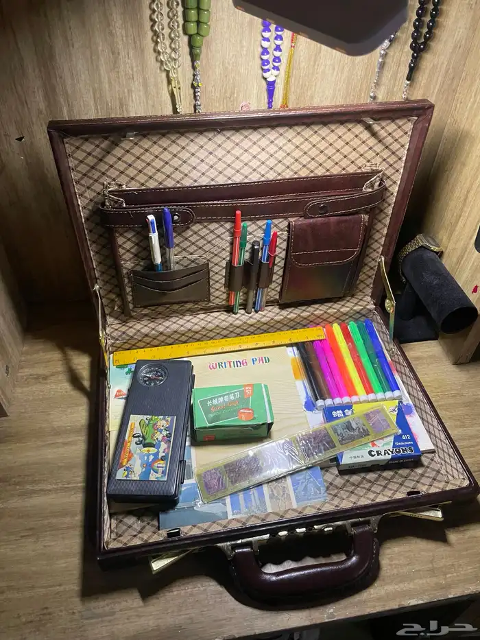 ادوات مدرسه قديمه 0