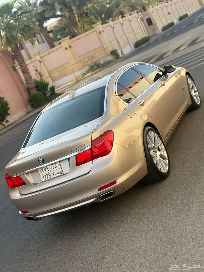 بحالة الوكالة وممشى قليل BMW 730 9