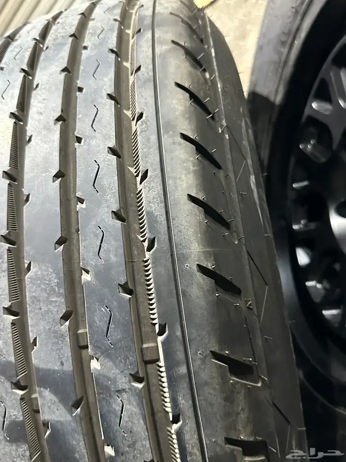 جنوط ميثود 6 مسمار مع كفرات شاهين تيلندي مقاس 17 25