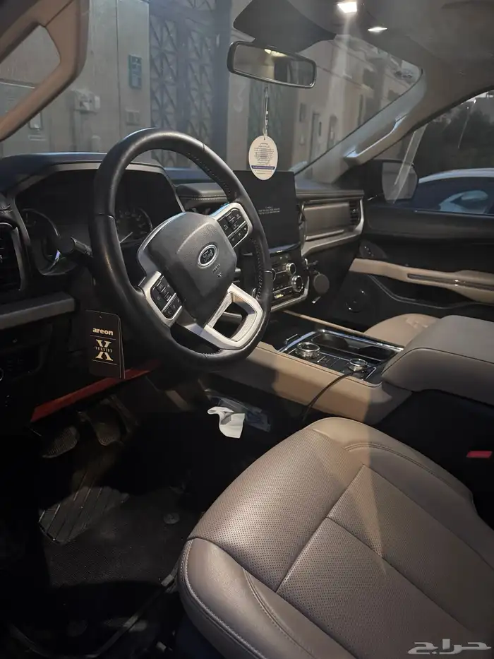 فورد اكسبيديشن 2024 XLT ممشي 20 000 0