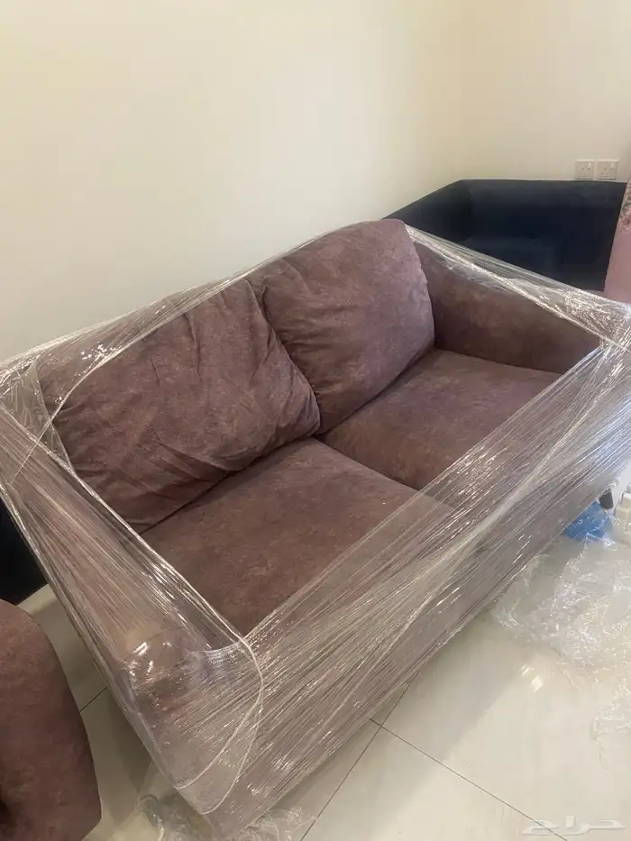 كنب مستخدم بحالة جيده للبيع بالدمام 1