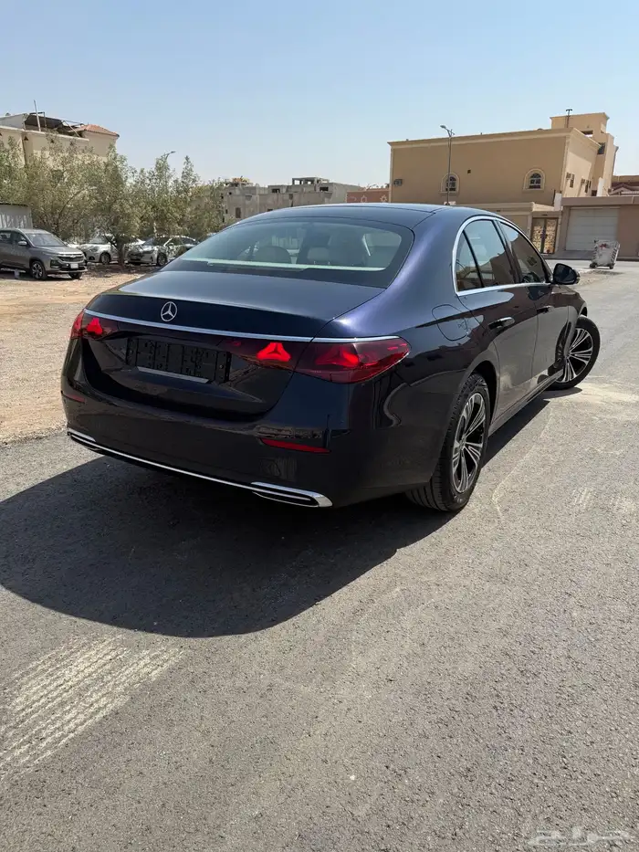 مرسيدس E200 موديل 2024 شبه جديد 2