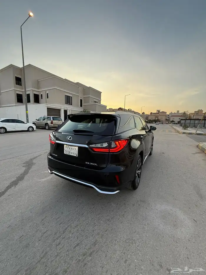 للبيع   Lexus RX350L موديل 2018   البيع من المالك مباشر 3