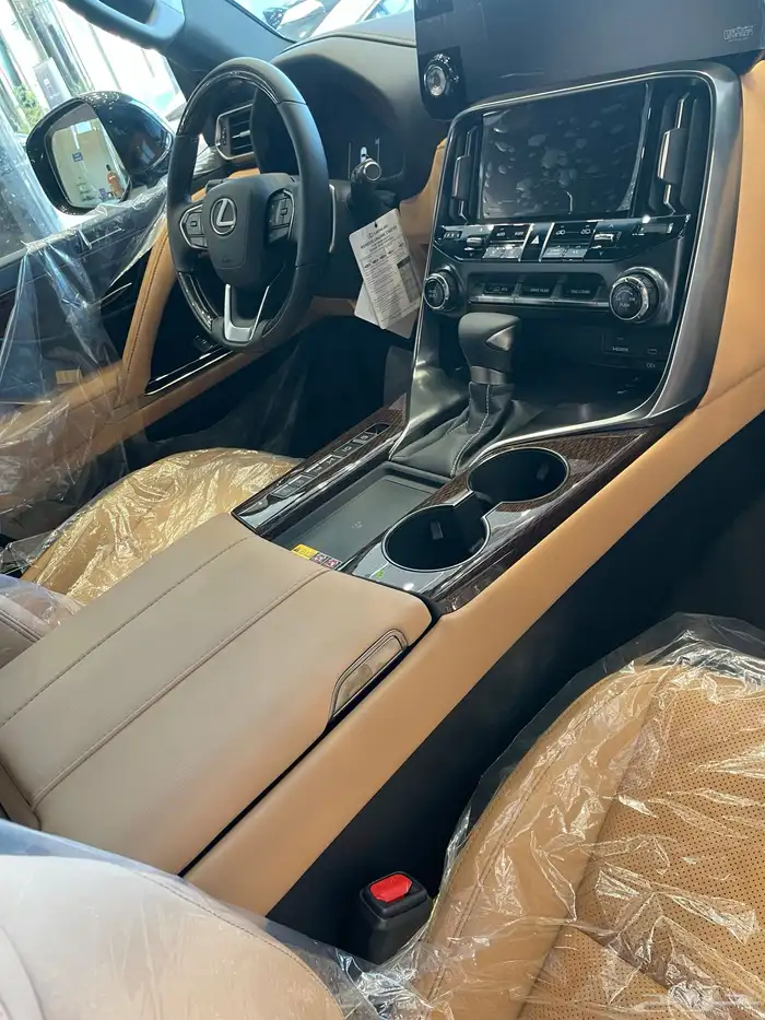 لكزس LX600 0