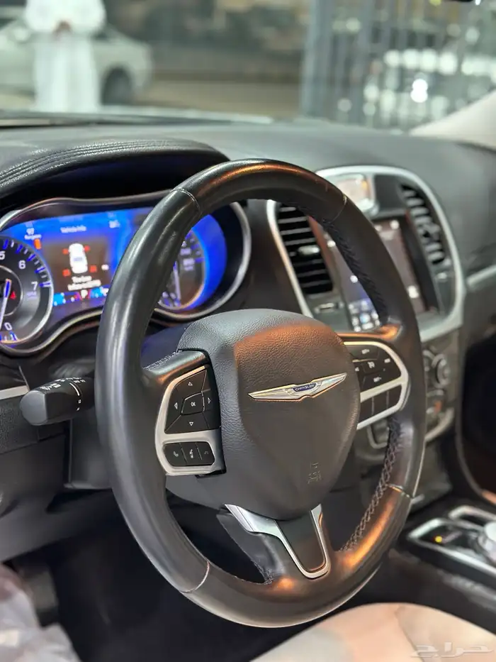 كرايزلر C300 فضي 2021 عداد 31 لدى معرض(عبيد الرشيدي) 24