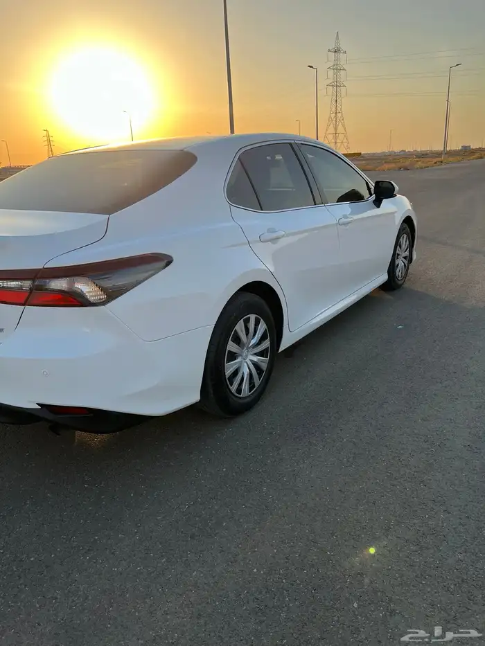 للبيع كامري مديل 2022 شرط 8