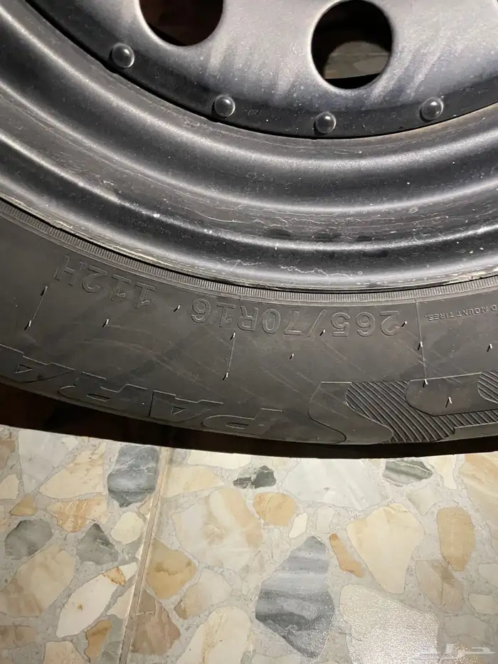 للبيع تواير اربعه مقاس 265 70R16 3