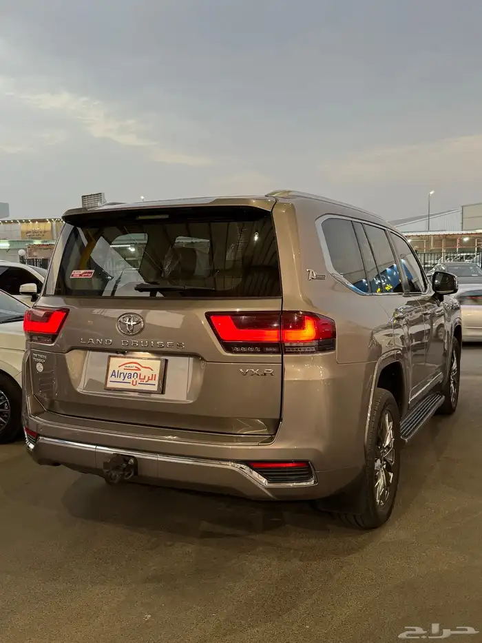 لاندكروزر VXR 2022 ديزل 5