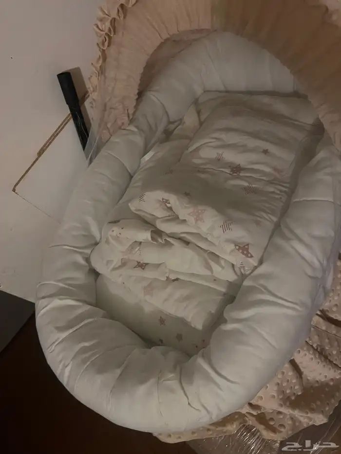 سرير اطفال 2