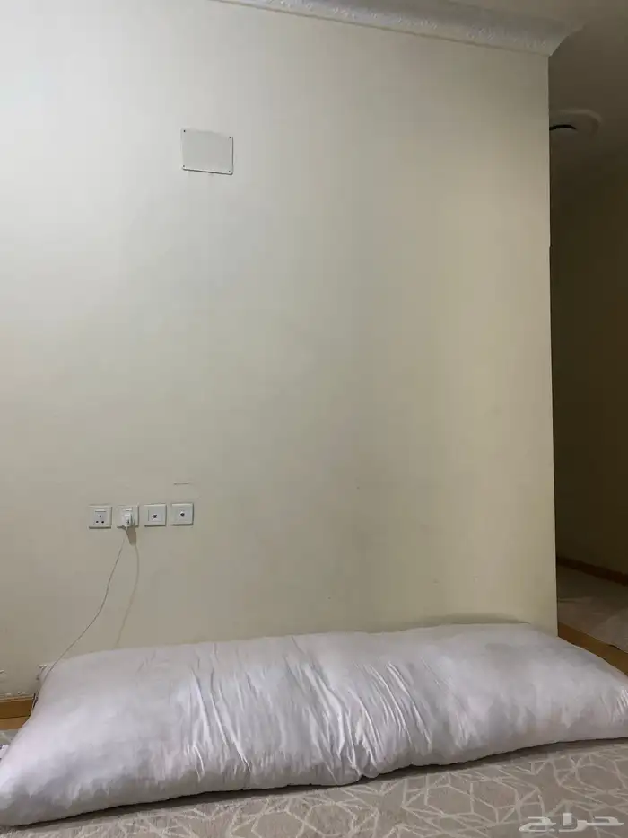 مرتبه ابيض نظيف وطويل 0