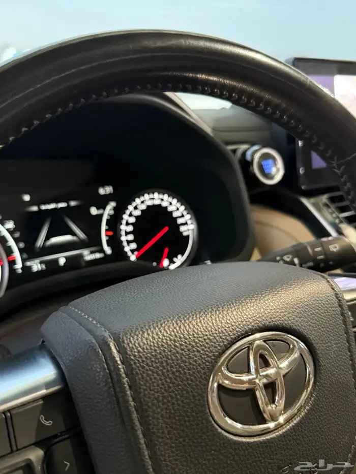 لاندكروزر VXR 2022 ديزل 15