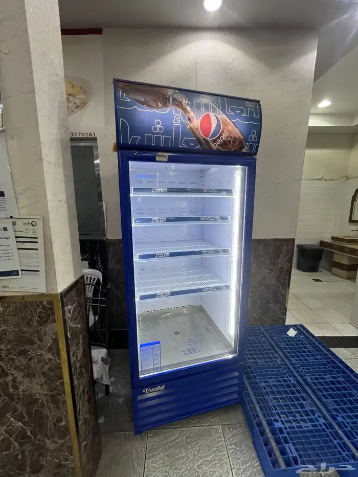 اجهزة ومعدات واغراض مطعم كامله للبيع بحالة ممتازه 15