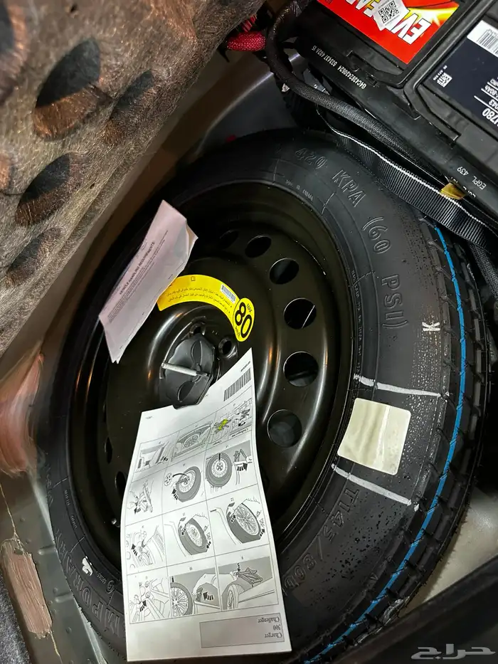 كرايزلر C300 فضي 2021 عداد 31 لدى معرض(عبيد الرشيدي) 37